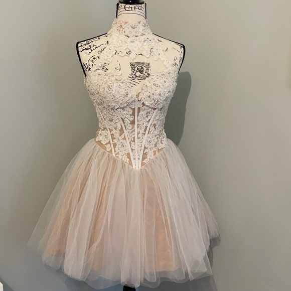 Sherri Hill Lace Appliqué Mini Cocktail Prom Pageant Bridal Wedding Party Dress - Picture 3 of 16